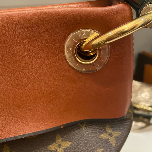 Louis Vuitton Tuileries Hobo - Picture 6 of 16